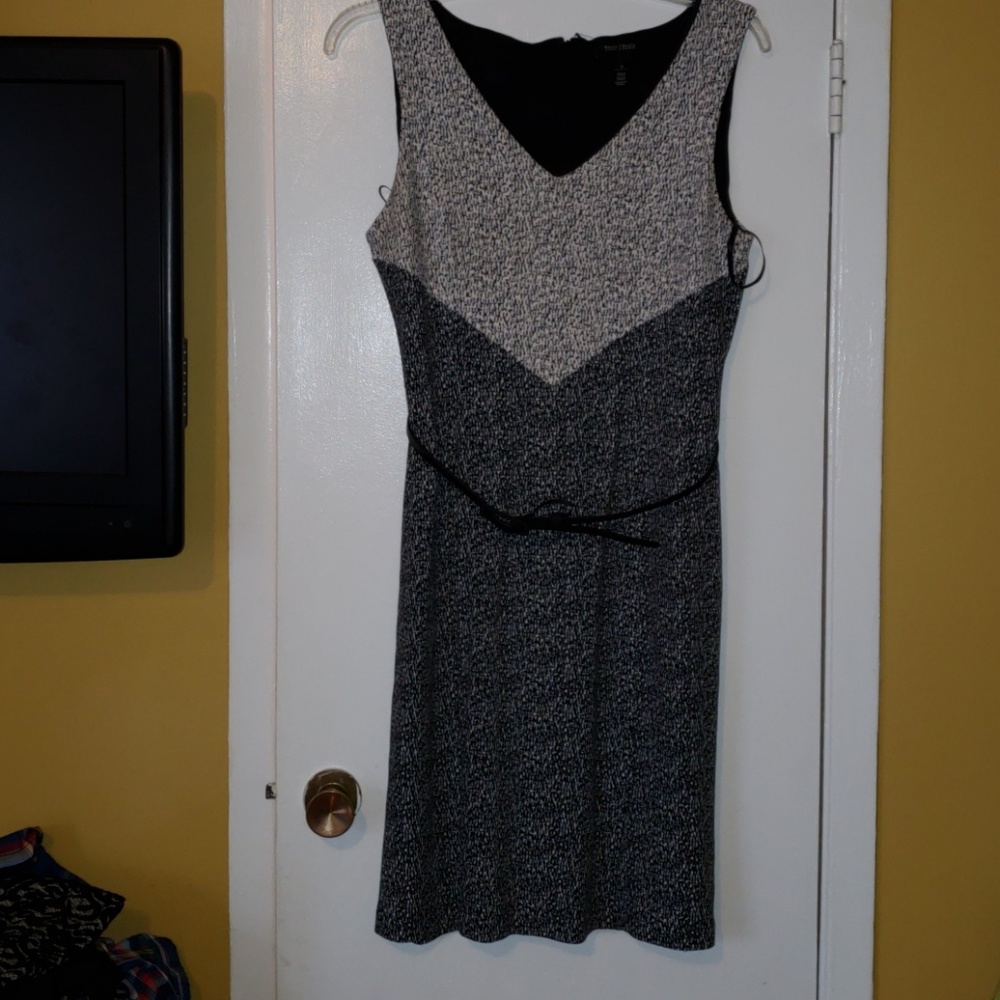 Sheath black and white sleeveless dress